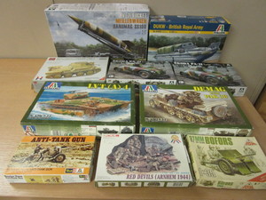 lot 748 image: WWII MILITARY MODELS