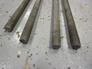 lot 24 image: 4pcs 34 Threaded Rod
