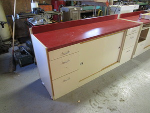 lot 4 image: Retail Counter 7x26x36