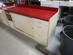 lot 5 image: Retail Counter 7x26x36
