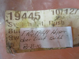 lot 104 image: (4) (New) Limit Switches for Hopper Bottom Traps