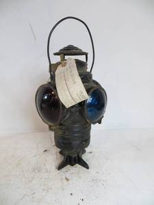lot 46 image: Arm Switch Lamp