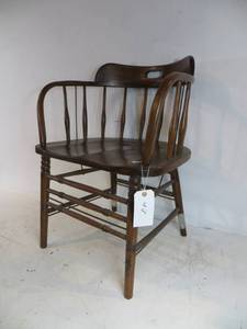 lot 2 image: VINTAGE Wooden Chair from Soo Line