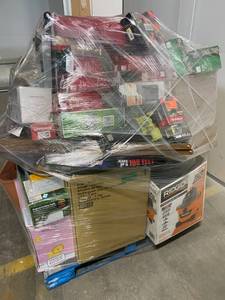 lot 3 image: Pallet of Target and Home Depot Goods - RESALE Products