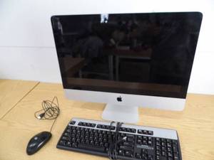 lot 2 image: Apple Mac Core i3