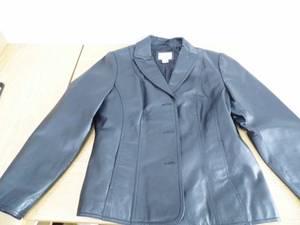 lot 7 image: East 5th Ladies Leather Jacket