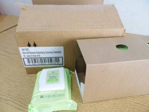 lot 10 image: Rite Aid Detox Towelettes