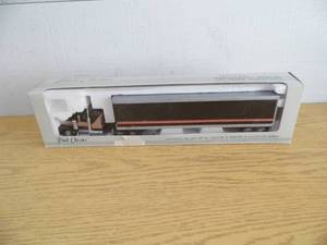 lot 12 image: Kenworth Semi