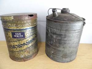 lot 20 image: Gas Can - Vintage Tin Can