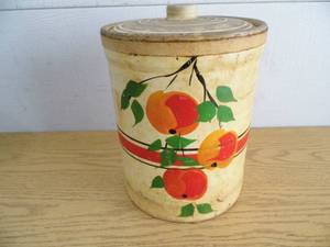 lot 25 image: Crock Cookie Jar