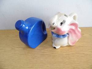 lot 31 image: Walt Disney Dumbo Pitcher - Blue Pitcher