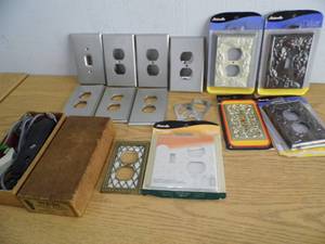 lot 38 image: Outlet Covers - Clippers