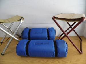 lot 45 image: 2 Folding Stools - 2 Greatland Inflatable Mats