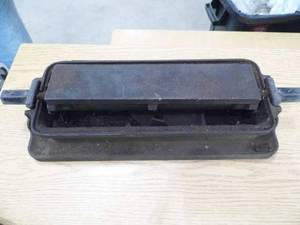 lot 50 image: Knife Sharpening Stones