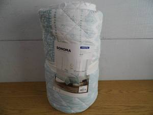 lot 66 image: Sonoma Quilt