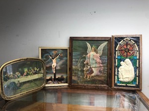 lot 32 image: Vintage Framed Catholic Religious Litho Prints & Art