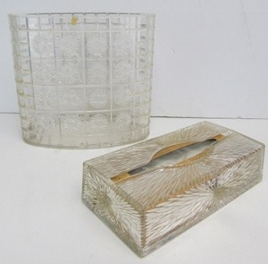 lot 20 image: Mid Century 1960s Clear Plastic Waste Basket & Tissue Box Holder