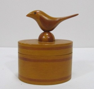 lot 55 image: Artist Signed Wooden JewelryTrinket Box w Bird Finial