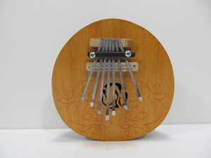 lot 62 image: Vintage GourdWood Kalimba Musical Instrument