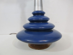lot 146 image: Awesome Vintage Deco Stacked Disc Art Pottery Table Lamp