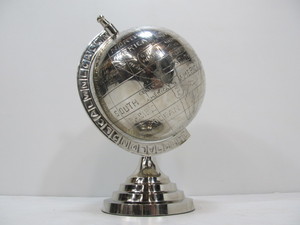lot 149 image: Mini Desktop Silver World Globe with Silver Base 7