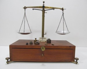 lot 152 image: Antique Beckers Sons Pharmacy or GoldSilver Balance Scale 