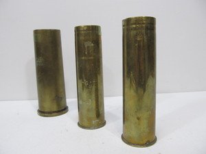 lot 165 image: 3 Orig WW2 40mm Artillery Shell Casings