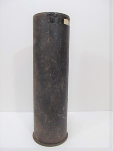 lot 170 image: LARGE Old 105mm HOWITZER Artillery Shell Casing