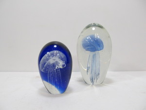 lot 175 image: Pair of Large Art Glass Jellyfish Design Paperweights