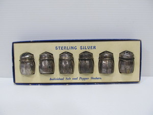 lot 186 image: Set of 6 Vintage Sterling Silver Individual Salt & Pepper Shakers
