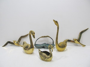 lot 237 image: Group of Vintage Solid Brass Birds