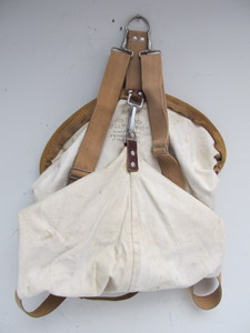 lot 84 image: Vintage Jim Dandy WENATCHEE Leather & Canvas Apple Picking Backpack Bag