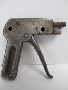 lot 90 image: Old Vintage 3H Safety Gun Airplane Sheet Metal Fastener Tool