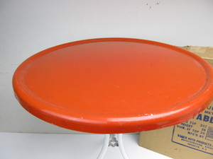 lot 92 image: Vintage 1940s ESMCO Meadow Brook All Metal Patio Table wOriginal Box