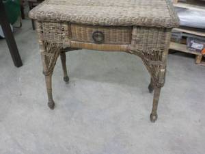 lot 283 image: Wicker Desk 32 x 17 x 30...