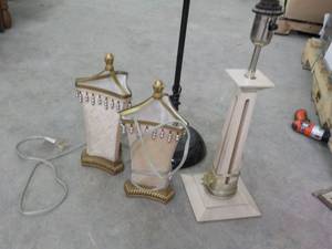 lot 285 image: 1 Floor Lamp and 4 Lamps...