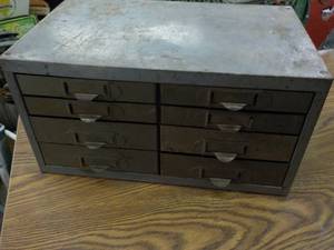 lot 288 image: 8 Drawer, Metal Tool Cabinet with C...