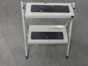 lot 293 image: 2 Step Metal Collapsible set of 2...