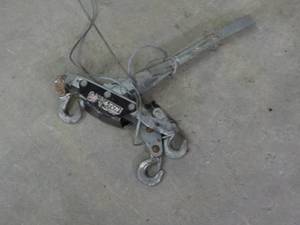 lot 343 image: 4 ton Puller...