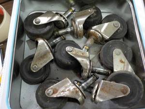 lot 346 image: 8 Wheels...