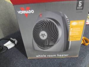 lot 47 image: Vornado 5122 BTU 1500-Watt Portable...