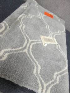 lot 156 image: Walton Pewter 2 ft. x 3 ft. Scatter...