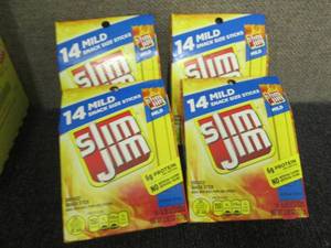 lot 200 image: 4- 14 ctpks  Snack Size Slim Jims...