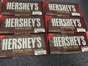 lot 215 image: 6- 4.25 oz Bars Hersheys Special D...