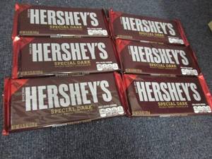 lot 224 image: 6- 4.25 oz Bars Hersheys Special D...