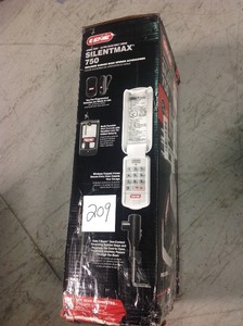 GENIE SilentMax 750 34 HPc Ultra-Quiet Belt Drive Garage Door Opener with Wireless Keypad