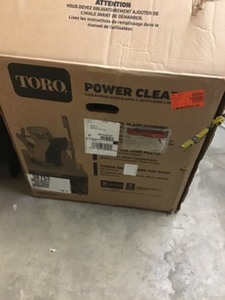 Toro Power Clear 721 E 21 in. 212 cc Single-Stage Self Propelled Electric Start Gas Snow Blower NOT USED