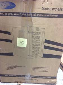 Whynter 28-Bottle Thermoelectric Wine Cooler in good condition