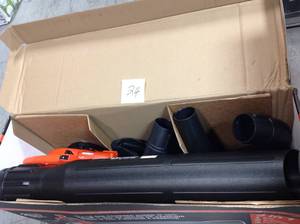 165 MPH 391 CFM 25.4 cc Gas 2-Stroke Cycle Leaf Blower Vacuum in good condition