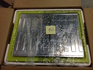 RYOBI 7 in. 4.8 Amp Tabletop Tile Saw with Comfort Knee Pads in good condition